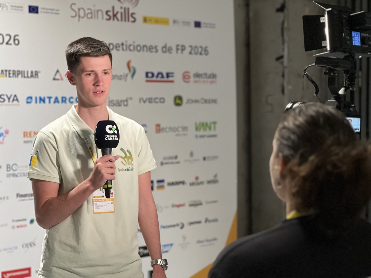 IES El Rincón tweet media