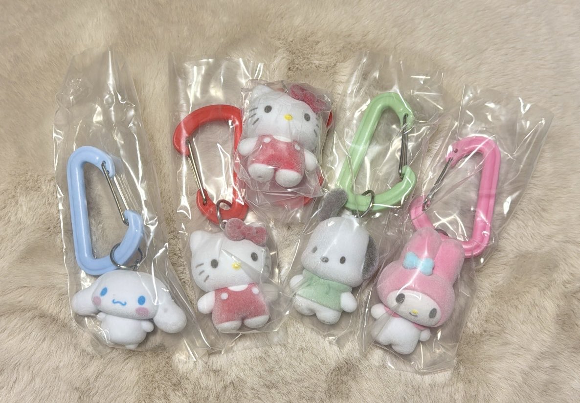 mmmi2_'s tweet photo. サンリオ
カラフルカラビナマスコットチャーム

《譲》
ハローキティ2
ポチャッコ1
マイメロディ1
シナモン1

《求》
定価＋送料
1点から可能

PayPay、銀行振込
メルカリ通してのお取引対応可能
(メルカリの場合、メルカリ手数料がプラスされます)

#サンリオ 
#ガチャガチャ https://t.co/QwJAbBte3q