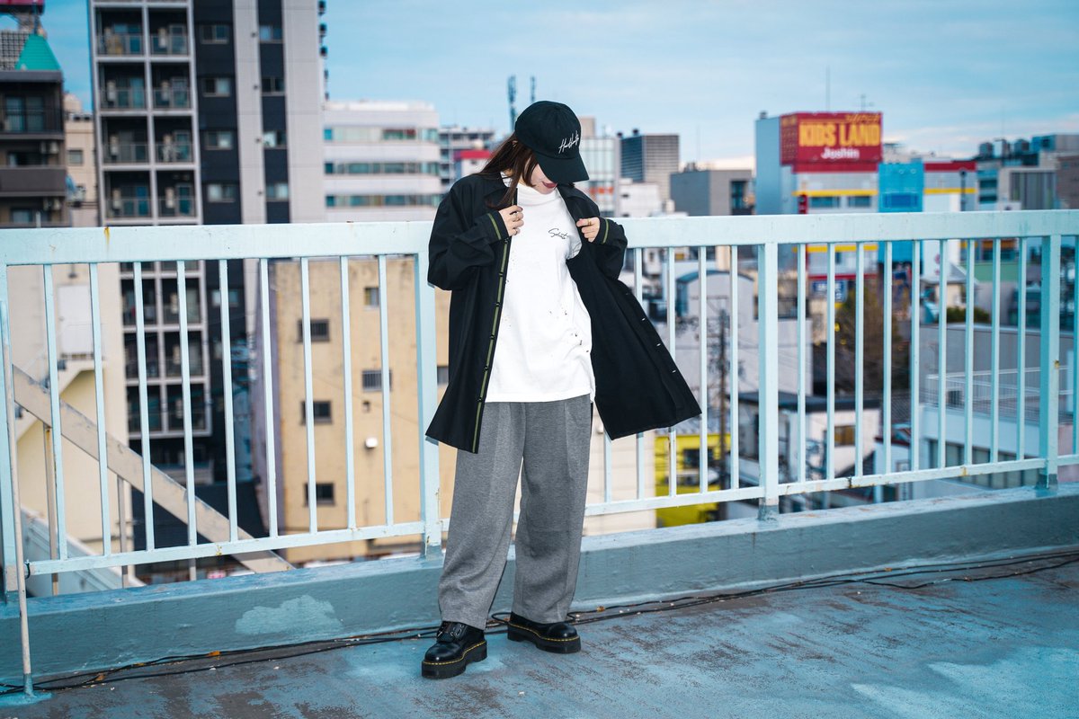 【soliste styling】

soliste × REC by Royal Pussy 
"Strike The Solite Beats Handwritten Shirt"

"Tuck Wide Pants"
"Embroidery Splash Tee"

available in store and online

workaholic.base.ec/categories/551…