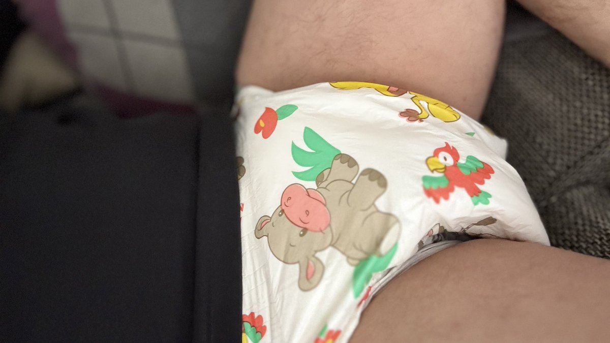 Padded vlog // more often padded tweet media