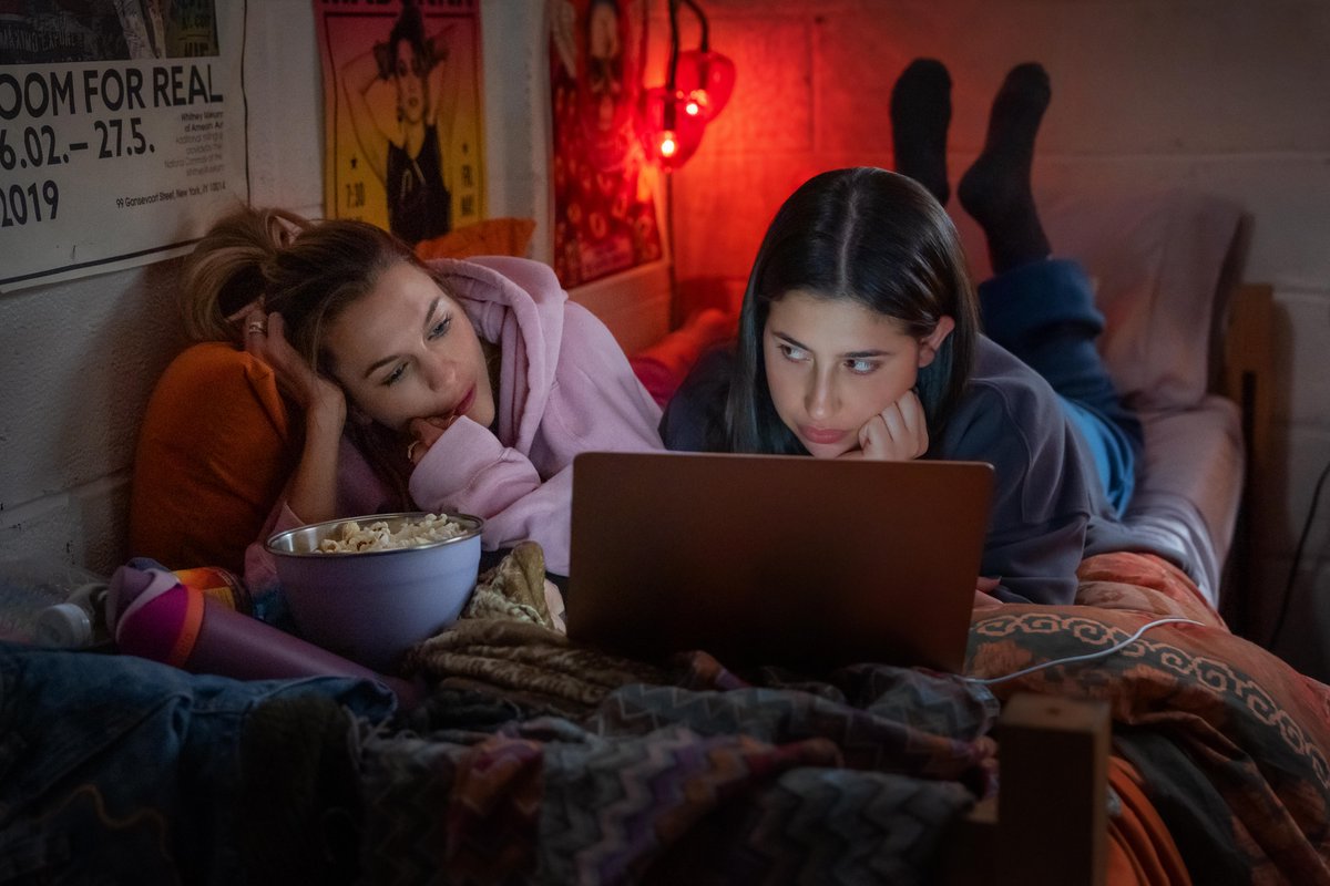 netflix's tweet photo. Dorm life spirals into a war of passive aggression in ROOMMATES. A new comedy premiering April 17. 

Starring Sadie Sandler, Chloe East, Billy Bryk, Sarah Sherman, Aidan Langford, Bella Murphy, Jaya Harper, Storm Reid, Ivy Wolk, Natasha Lyonne and Nick Kroll. https://t.co/AYx6LXq6X0