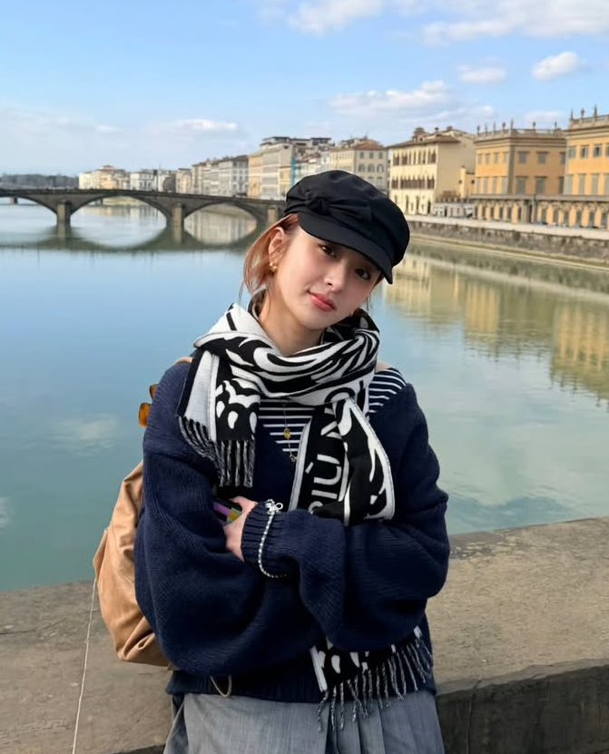 arthiferfeed's tweet photo. 🇮🇹🇫🇷
#아사히 #허윤진 #ASAHI #YUNJIN #arthifer https://t.co/fKzkh2aos9
