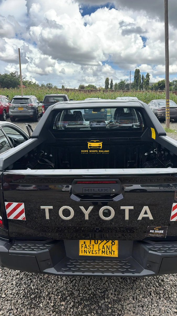 JasonMauwa's tweet photo. 2026 Toyota Hilux Travo Overland 
2.8l
1700kms
310Million(negotiable)
Lilongwe
0880393410/0997354880

Please RT https://t.co/BZauq428iX