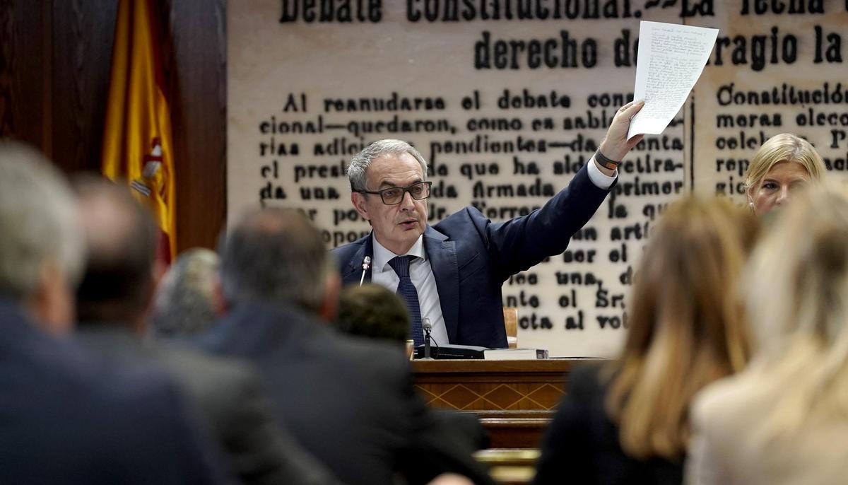 GuillermoHita's tweet photo. Lo vivido hoy en el Senado con la comparecencia del expresidente Zapatero es una vergüenza. Las mentiras, insidias y falsedades vertidas por PP y Vox muestran un desprecio absoluto por las instituciones y por la verdad.
Hasta el presidente de la Comisión justificaba que “como no es un juicio, no hay que probar nada”. Inaudito.
Si en la Comisión que presido en el Congreso me comportase así, sentiría una profunda vergüenza ante los ciudadanos.
