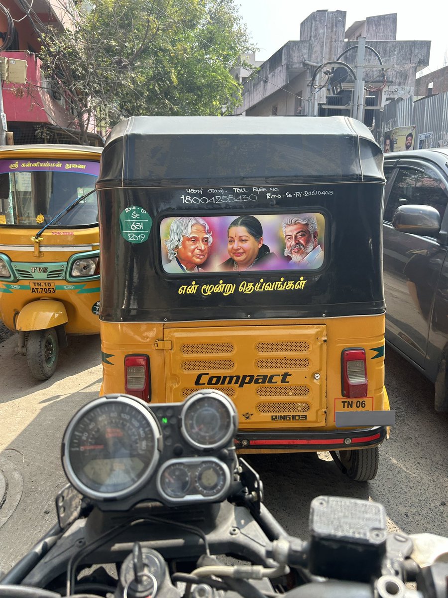 BruceADMK's tweet photo. AK Fans Mostly ADMK than...Nice Ah Kothadimai Nga Ulla Vara Pakranunga😂 https://t.co/2njk2KpmUJ