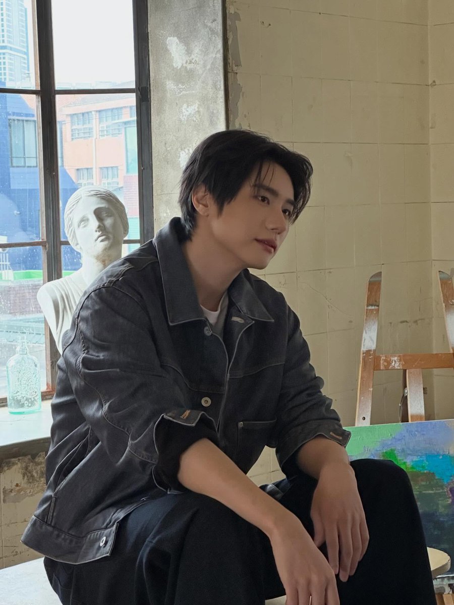 머가 조각상인지 모르겟다