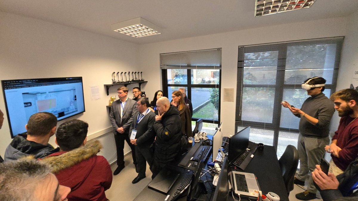 PSRRMSLS's tweet photo. Транснационални састанак у оквиру пројекта LEAD EXPORT
Представници Секретаријата учествовали су у програму који је обухватио размену искустава међу партнерима о инструментима финансијске подршке извозу, као и састанак Управљачког комитета посвећен закључцима и наредним корацима https://t.co/gobiLXEG4Q