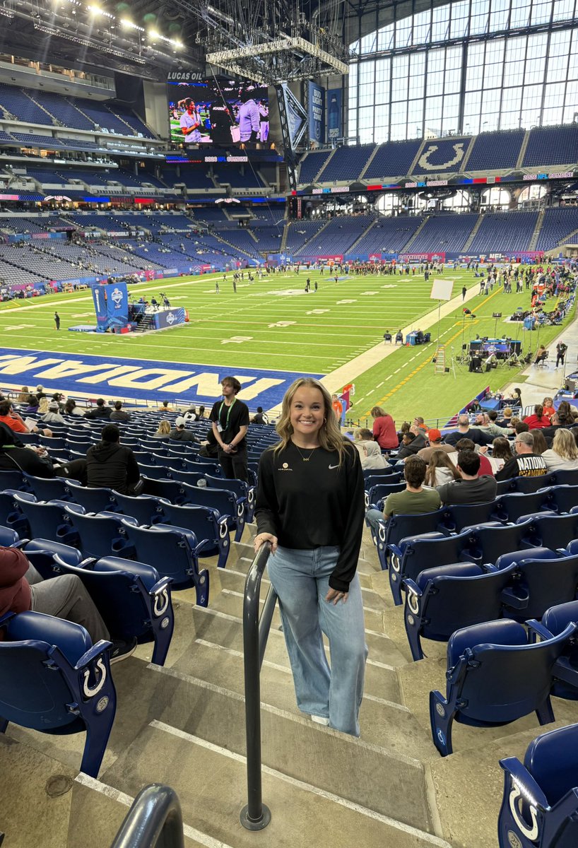 Rebecca Stewart tweet media