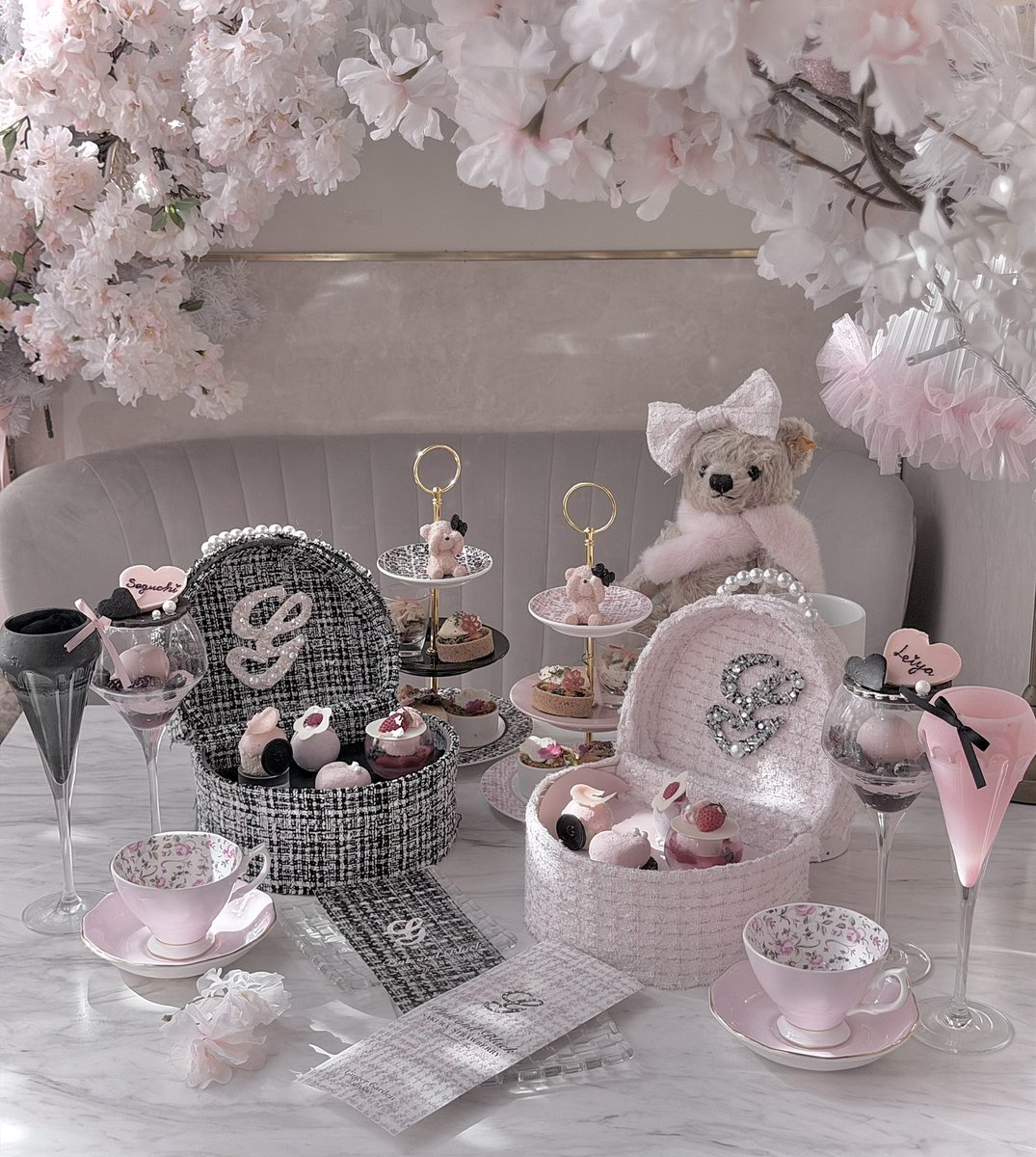 ₊˚ ‿︵‿︵‿︵୨୧ · · ♡ · · ୨୧‿︵‿︵‿︵ ˚₊ 🖤🎀黒とピンクが好き