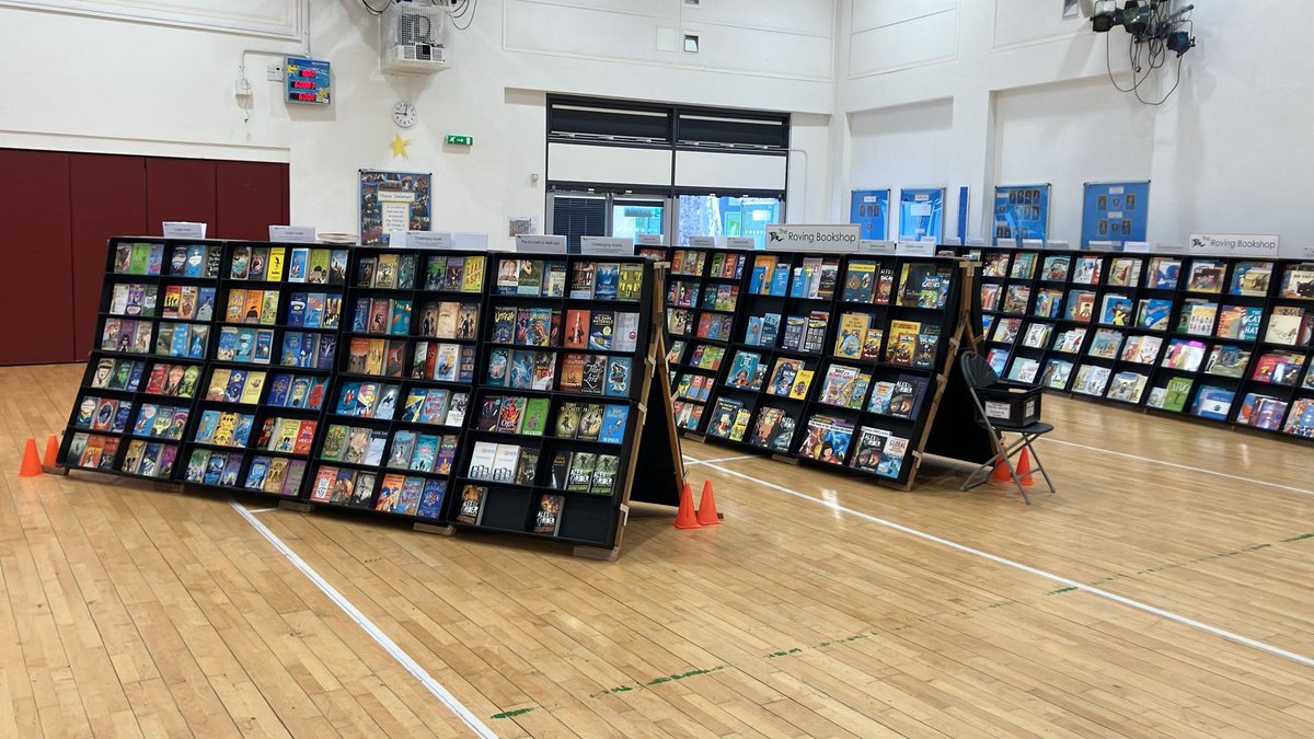 The Roving Bookshop tweet media