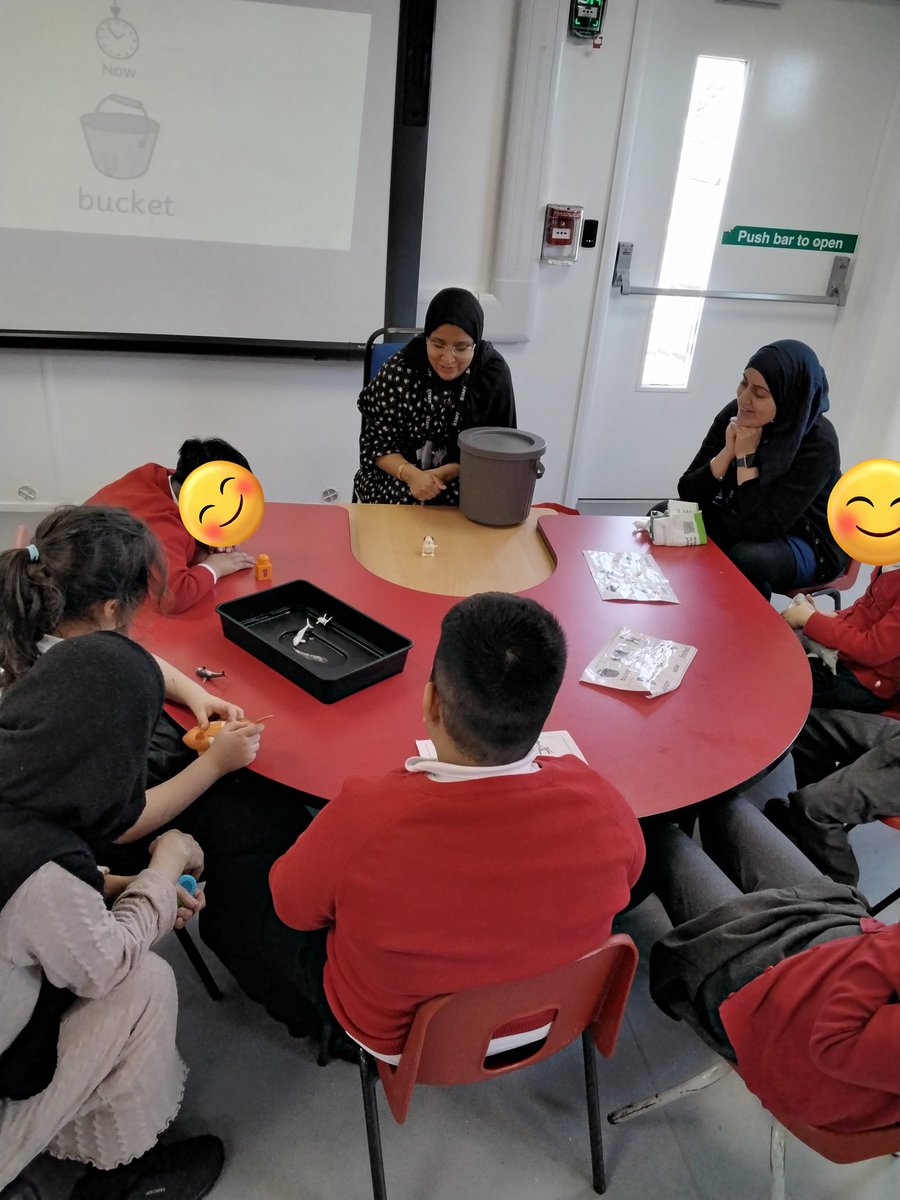 LeighPrimary's tweet photo. We love bucket time in the Nest!
We encourage the children to shift focus and sustain their attention on an adult led enjoyable activity.
#article29 #Nest #attentionautism #buckettime #focused #sensory #lifelonglearners https://t.co/3sRztxaYlf