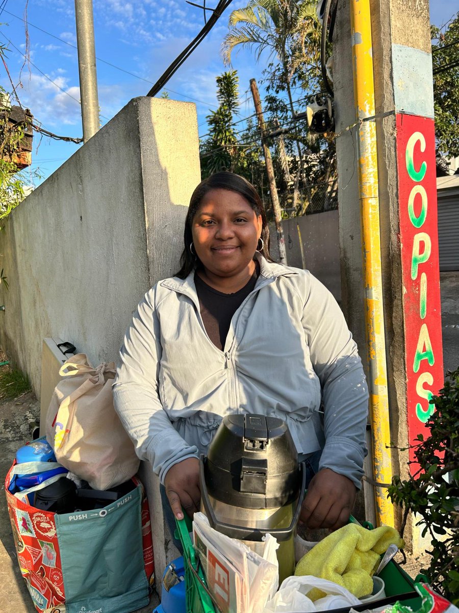 Soranyi: la maestra que vende café y té mientras espera por una oportunidad en la docencia

🔗listindiario.com/la-vida/202603…

#ListínDiario