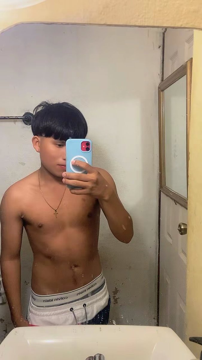 Hola 
Feliz inicio de semana ☺️
Que este mes sea mejor q la anterior 🥰