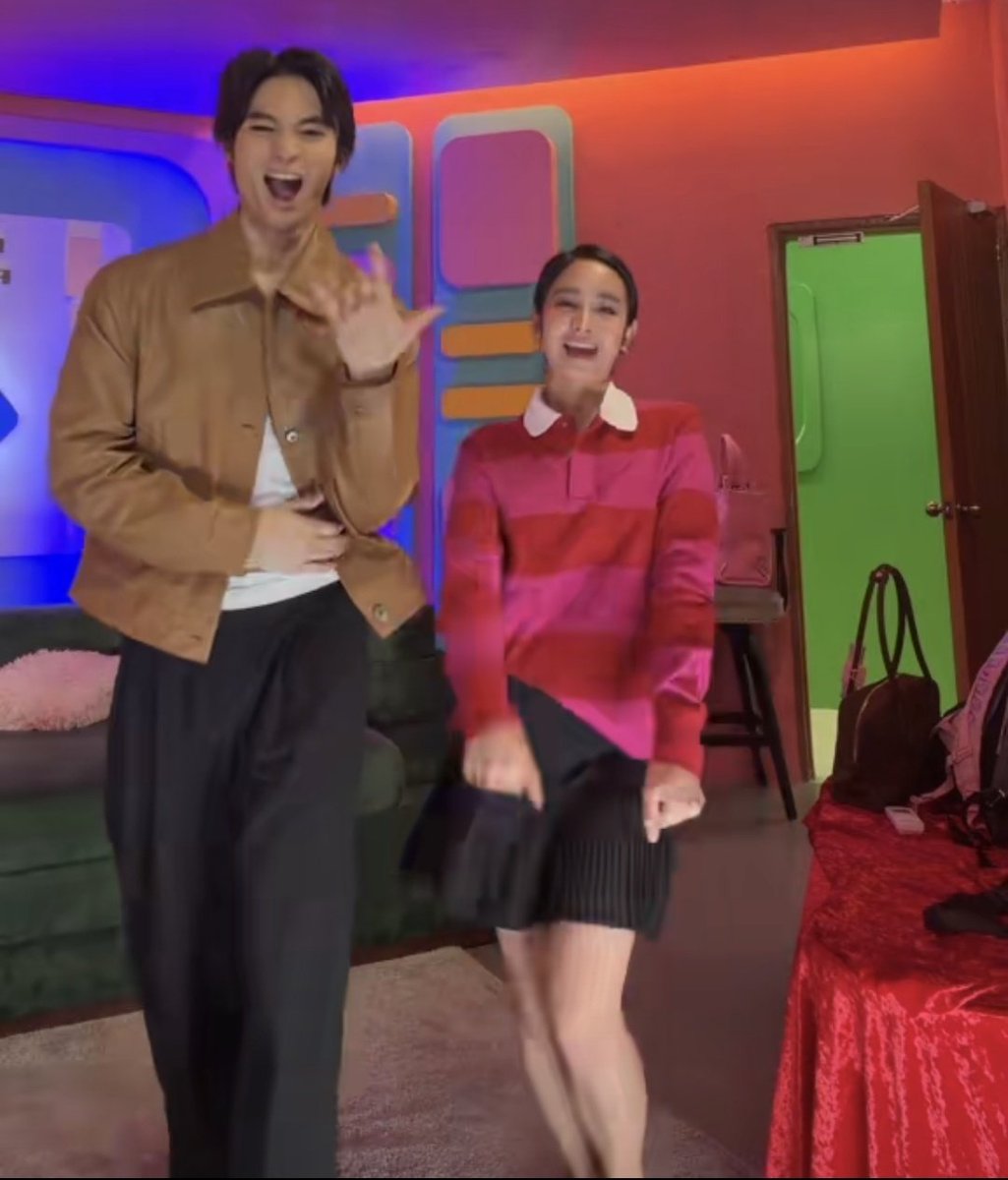 yellowhush_'s tweet photo. omgggg ang cute cute ng capquin ko!! unang tiktok ni cap with a hm!!!

#CapriceCayetano https://t.co/ln5cxzaNMT