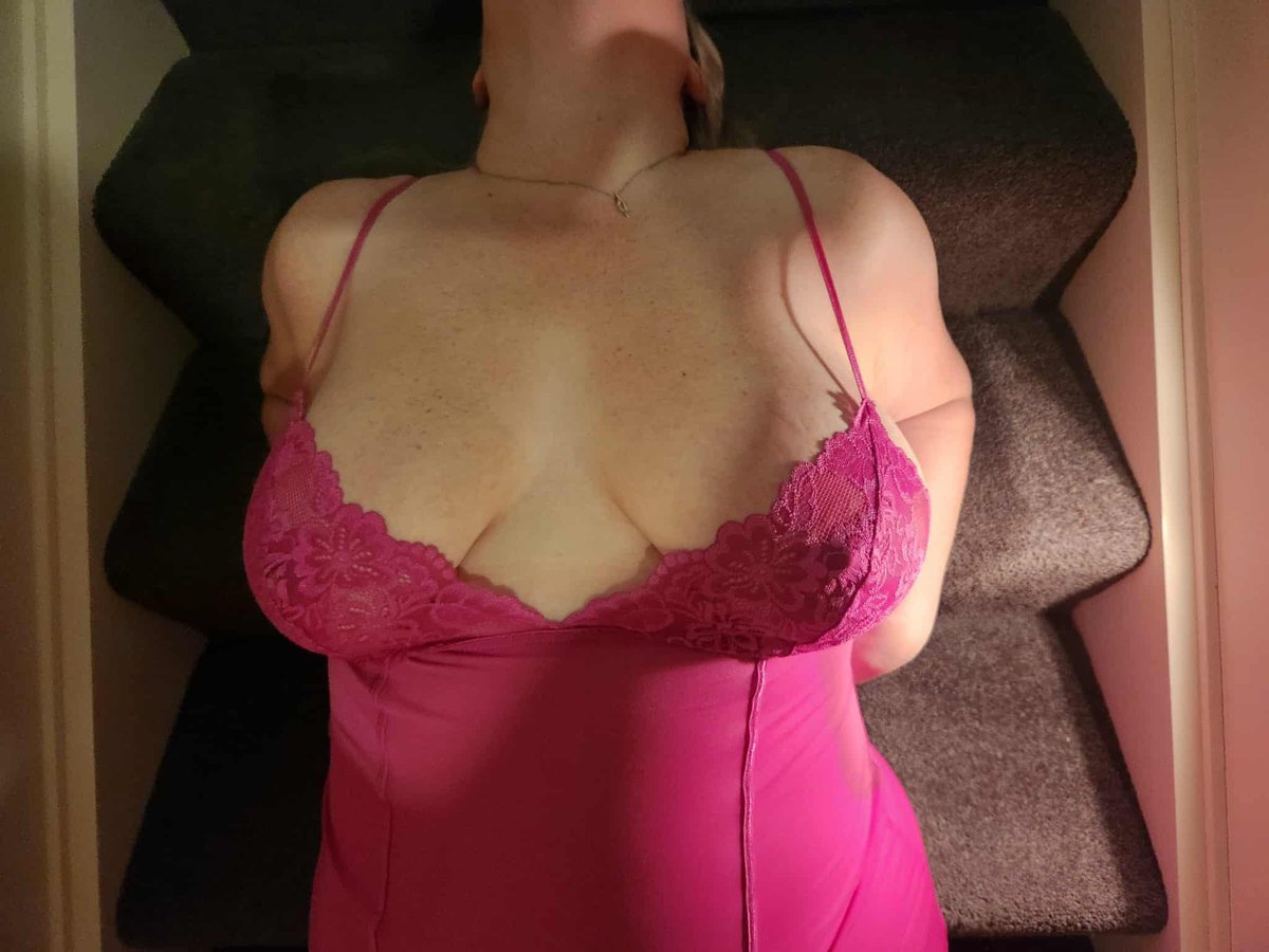 ❤️‍🔥Monday pick me up❤️‍🔥 had a rough day☹️

Ladies let’s see if we can get the boys up😘

Boys, let’s see how we got you up🍆, we post more when you repost and follow💖