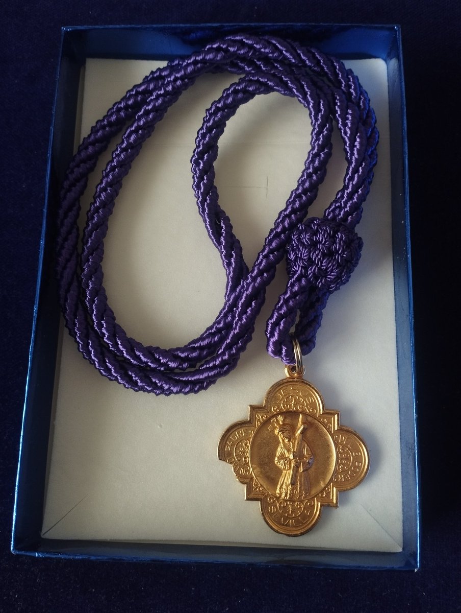 FernandoVLOFC's tweet photo. Medalla de la Hermandad del Gran Poder de Sevilla DORADA. 🙏🏻🕯️@HdadGranPoder #coleccion #medallas #lamadruga https://t.co/gBpqd6KQY7