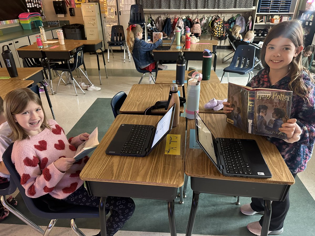 MsHammond12's tweet photo. Read across America day! #RNEGreatThings 🎉📚 https://t.co/3Io3QDSeTL