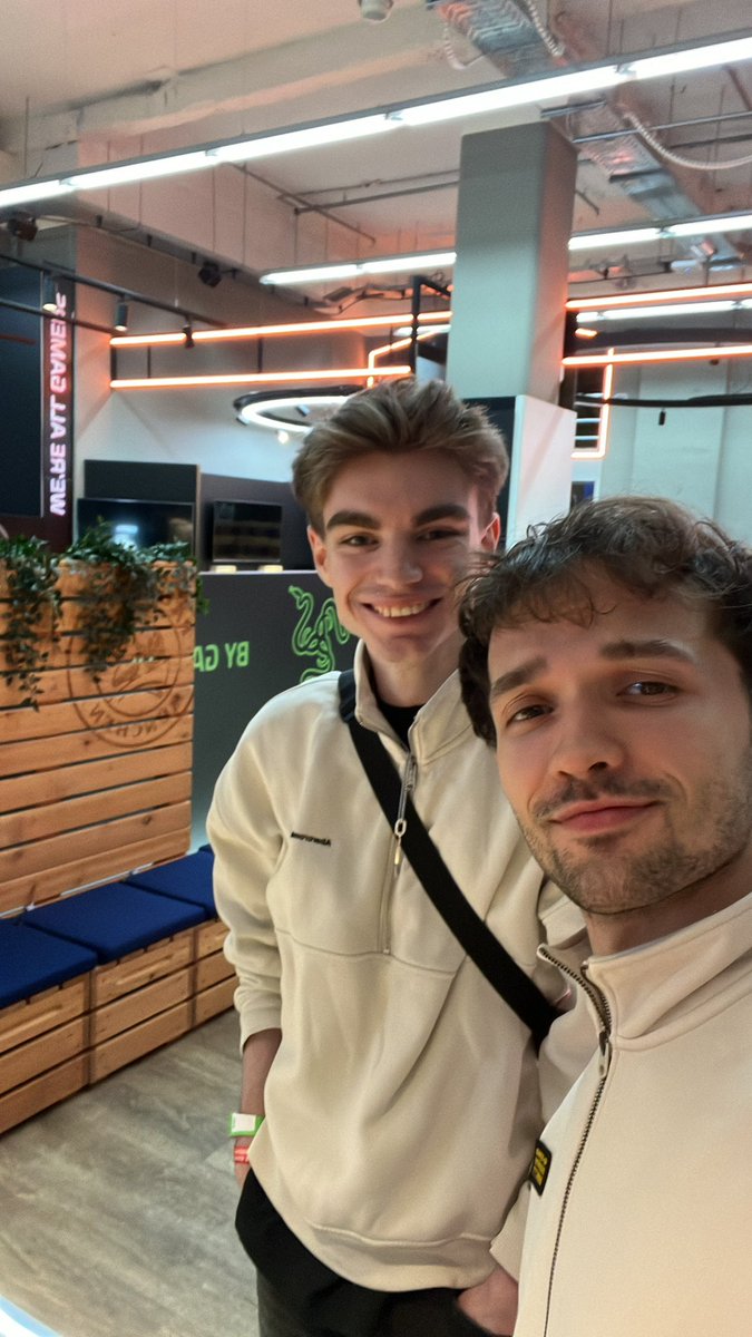 Max Gundlach tweet media