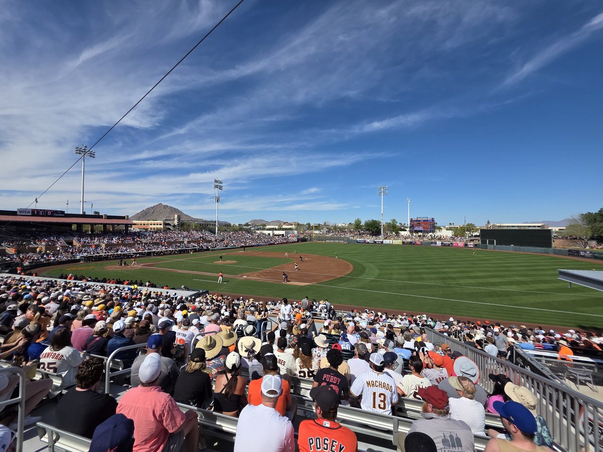 DraftMaverick's tweet photo. Day 10 of #10DaysofCactus 🌞🌵⚾️❤️

@Padres vs @SFGiants 

Another beautiful lap around @cactusleagueaz - all 10 parks and 15 teams in 10 days https://t.co/HfTMtRBJbk