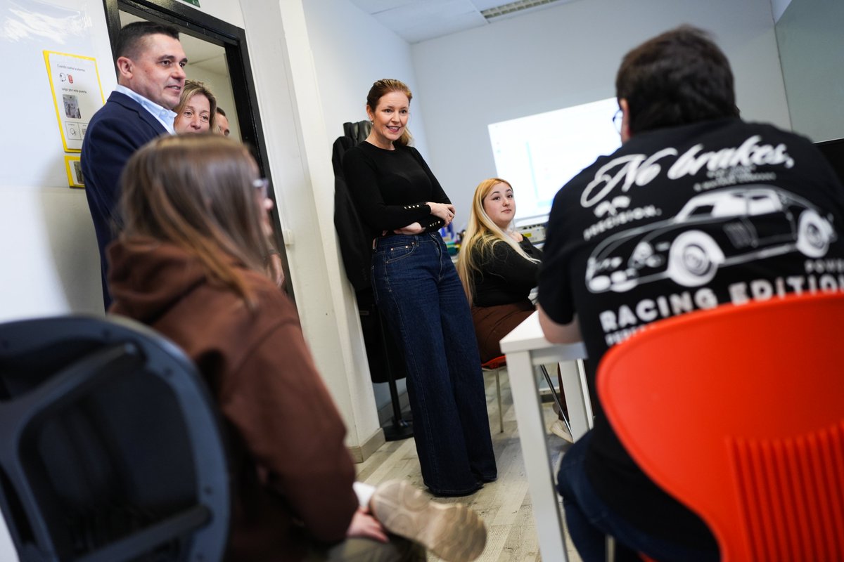 Familia, Juventud y Asuntos Sociales tweet media