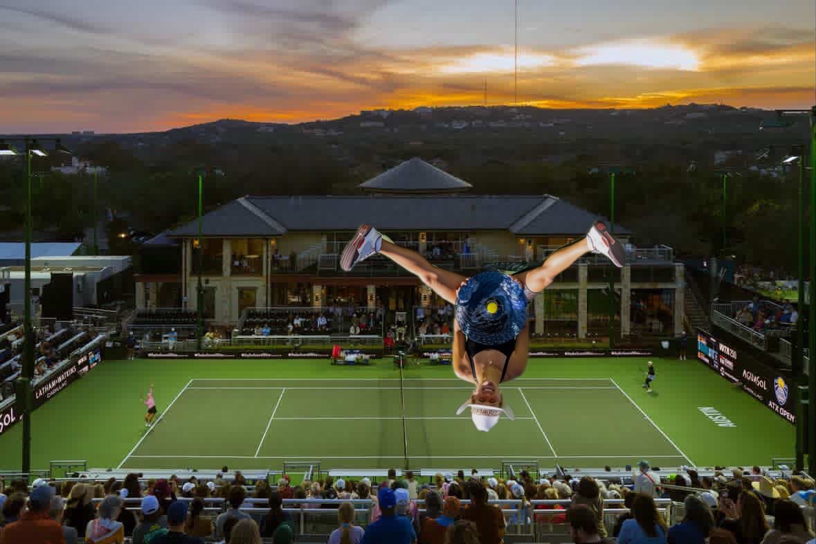 I couldn’t do my celebratory handstand due to wearing a cowboy hat but let’s just imagine this is the handstand 🤝🏼