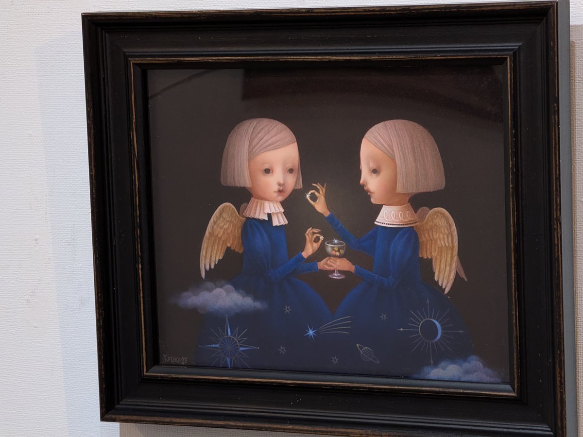 今日は午後から金曜日から始まる展示の作品などの受け取りでギャラリー