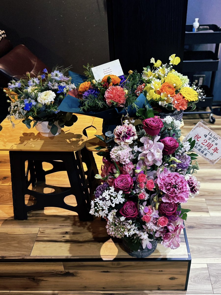 MigaqOfficial's tweet photo. #谷町四丁目 #iklab 2周年🍷
好きが詰まった本に囲まれた素敵空間
昼からお酒、テーブルに置けない高知の #べく杯 は完飲必至…恐るべし😱
店主の料理が絶品!濃厚ハチノストリッパ
#sicx京都蒸留所 のJINも鮮烈クリアでウマウマでした⊹
(※美容院です💇♀️)
#企業公式相互フォロー #企業公式飯テロ部 https://t.co/osAsF1ktj6