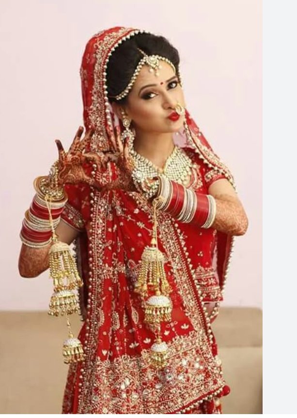 राम राम सा 
आपके वहां पर "पत्नी " को क्या कहते है
हमारे राजस्थान में तो "लुगाई" कहते है 
बताइए आप सभी कमेंट में 
शुभ संध्या मित्रों ❤️❤️❤️ 
#लुगाई  #पत्नी