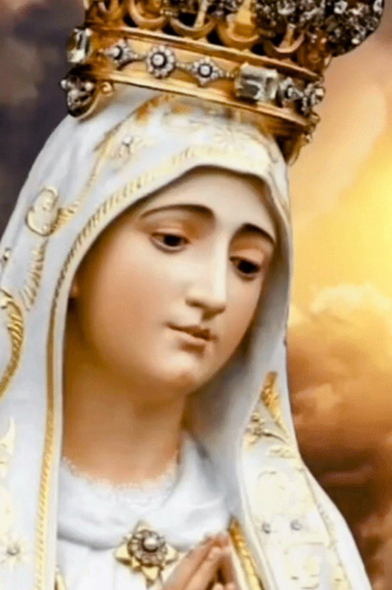María, Madre nuestra, ruega por la Paz del Mundo.
