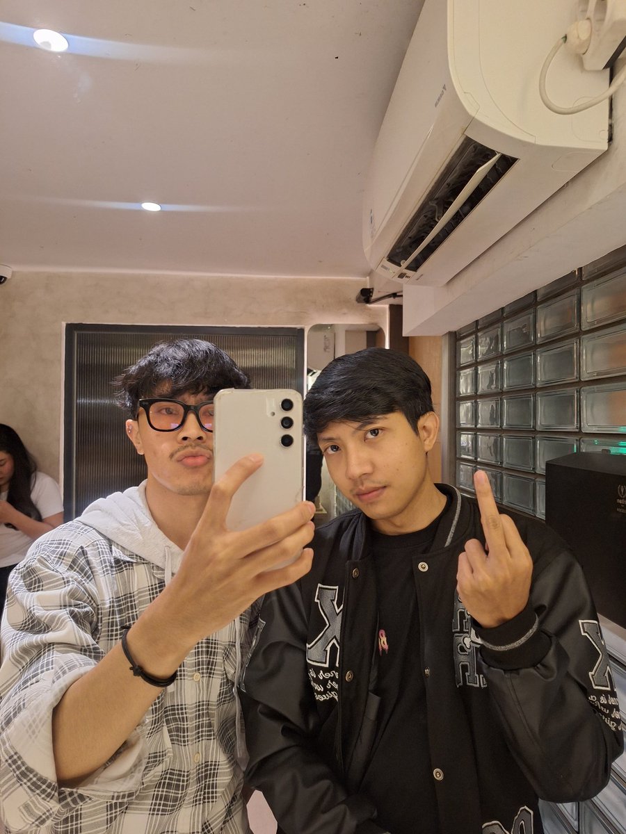 Melo Diyoo tweet media