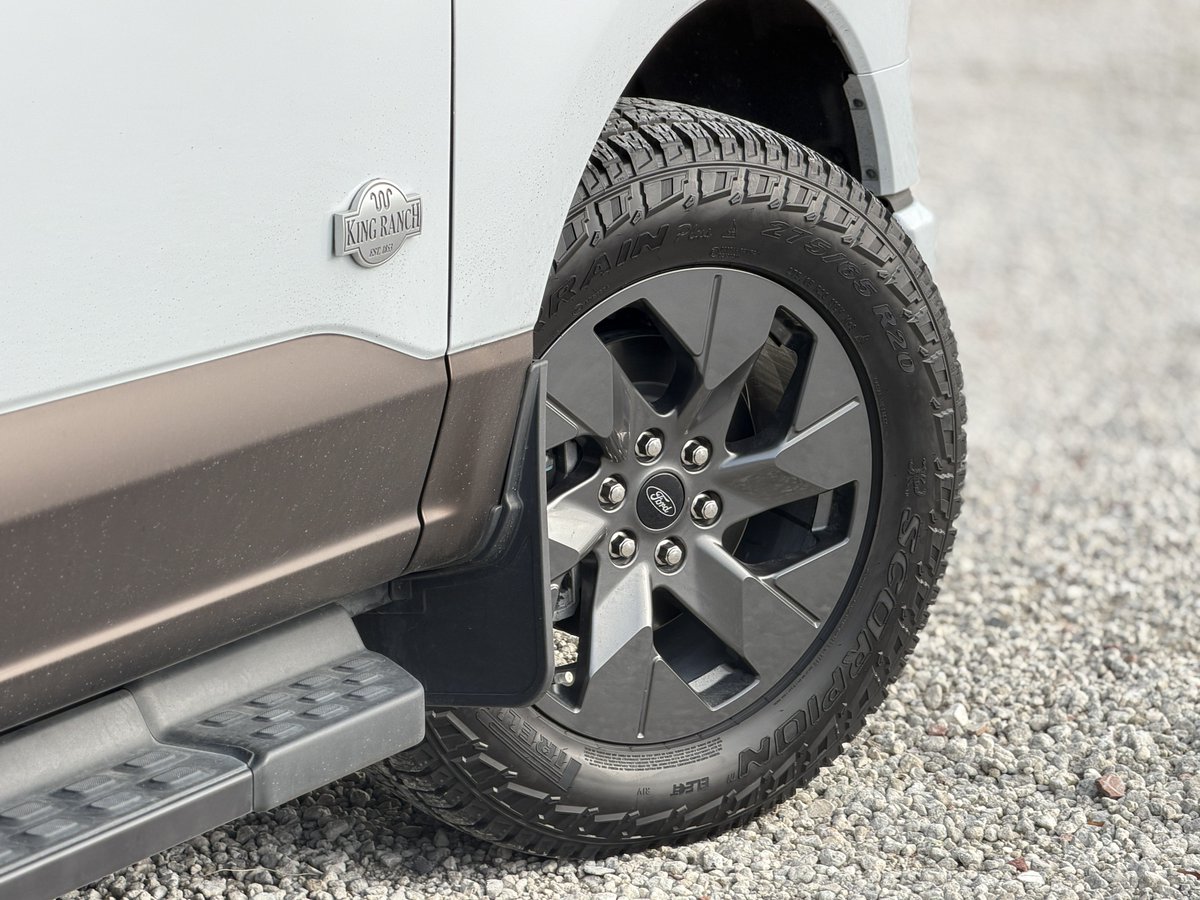 Tom Lightning tweet media