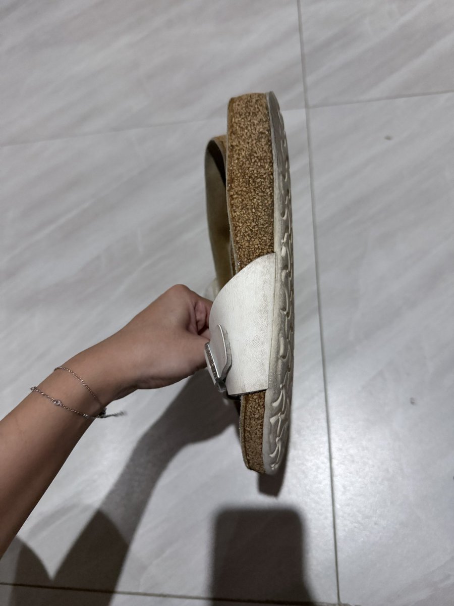 🧘🏻♀️⛸️ tweet media