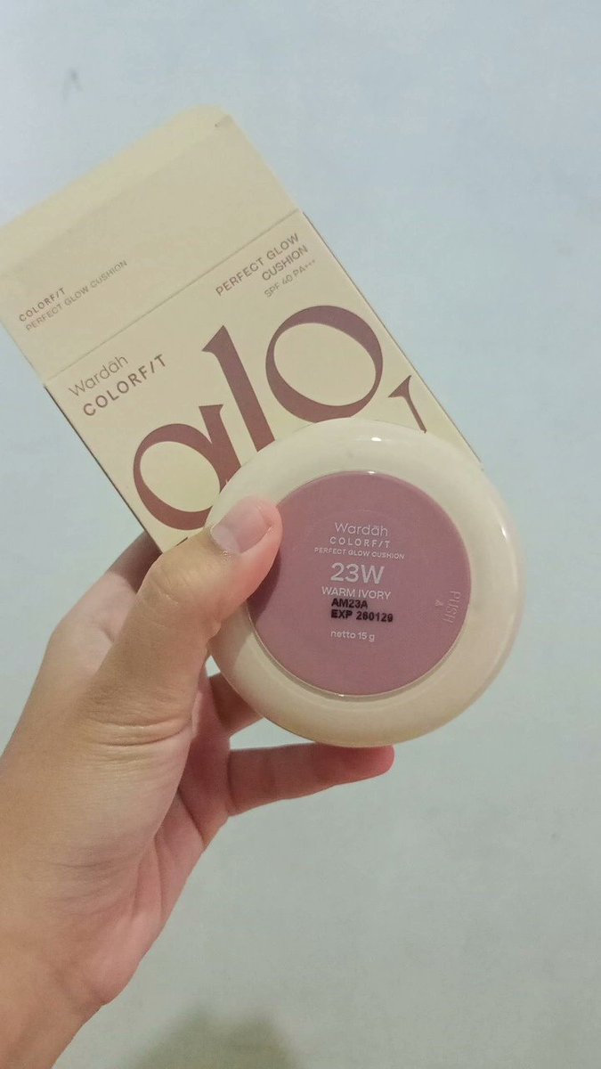 onicikhun's tweet photo. WTS PRELOVED CUSHION WARDAH

Wardah glow cushion shade 23W
1x pake ternyata kekuningan, aku jual 70k aja😞 domisili SEMARANG
#zonajajan #zonauangᅠᅠ #bu #preloved https://t.co/lcPPiRM4HT