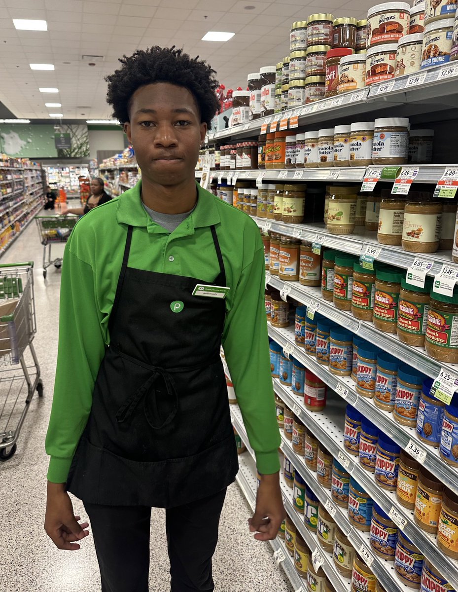MAHS_WBL's tweet photo. Excited to add 2 more WBL students @publix in Monroe! Jeremiah's goal is to move up the ladder & his favorite task is stocking. Trinity's goal is to always be on time & responsible. She loves the people she works with! #mahswbl #wblworks #canesculture #georgiawbl1 #CTAEDelivers https://t.co/5OkfZWQym2
