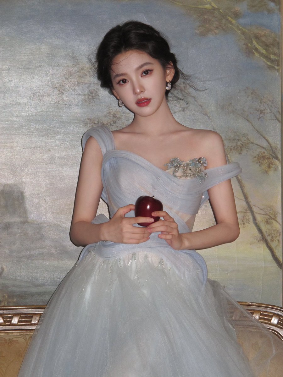 zhang ruonan files tweet media