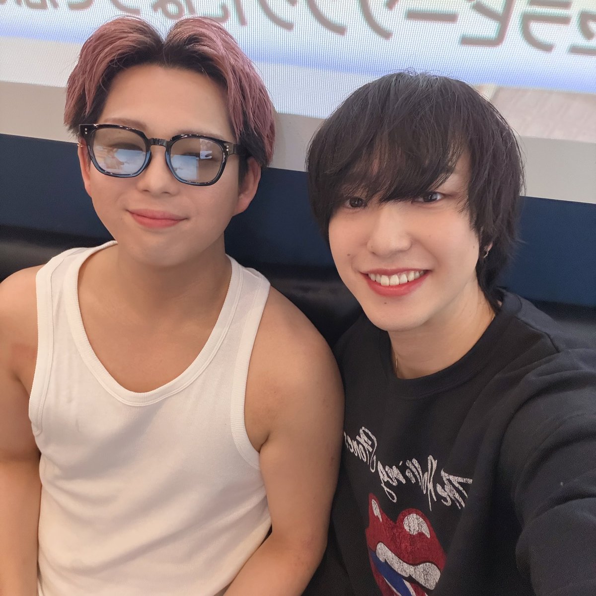 youhaveit97's tweet photo. 3days ありがとうございました🔥

皆さんのおかげで幸せな3日間でした🤝
정말 감사합니다!!✨
兄さん&amp;Mr.ぱーちく https://t.co/A2cFf5fP2S