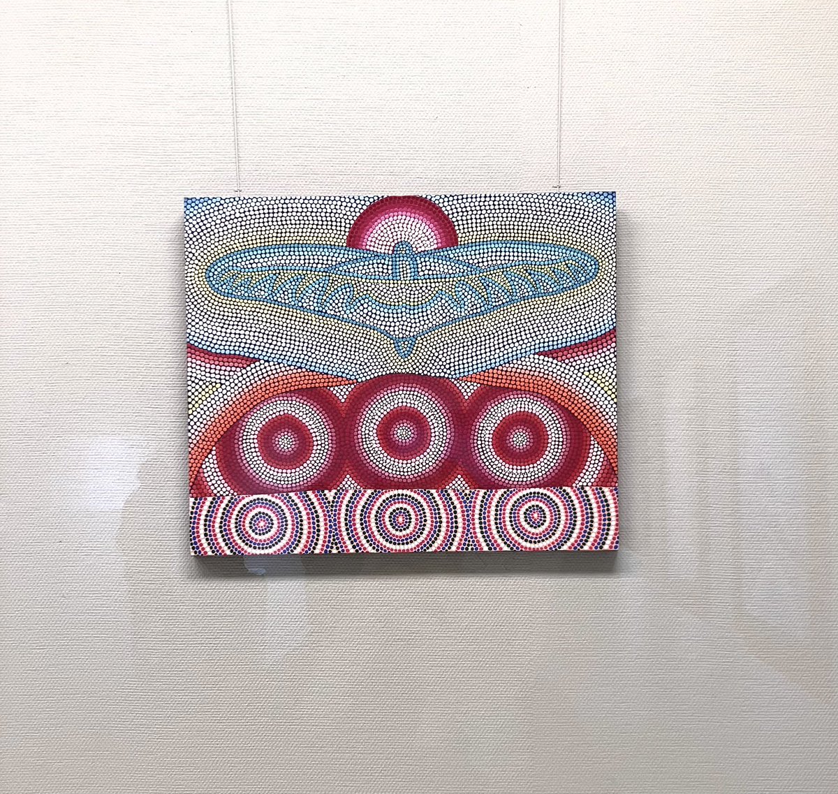 GOMAさんのしもだて美術館での展示「筑西市誕生20周年記念 GOMA ひかりの世界」
最終日、鑑賞してきました。
会場でのライブもあり、ご本人の脳の電流の話や見える世界の奥行きやひかりの話、粒の話などなど堪能。
大きな作品が遠くからも眺められて宇宙のような良い空間でした。全国巡回希望💫