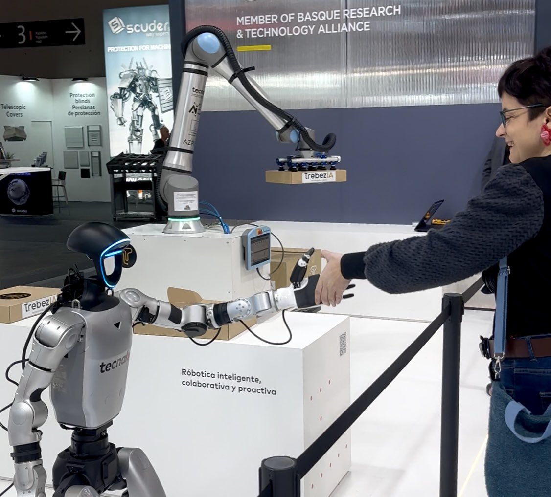 María del Río Pereda tweet media