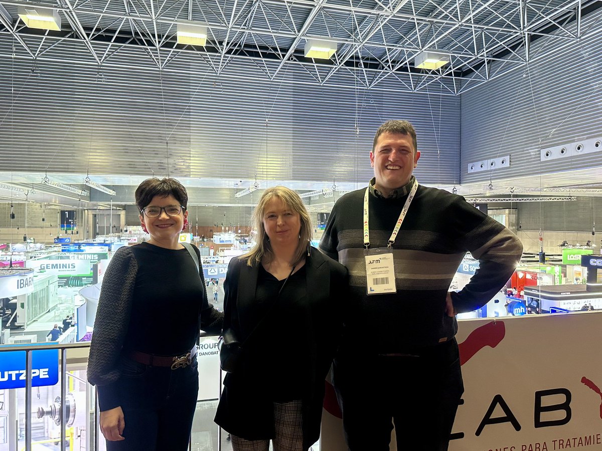 María del Río Pereda tweet media