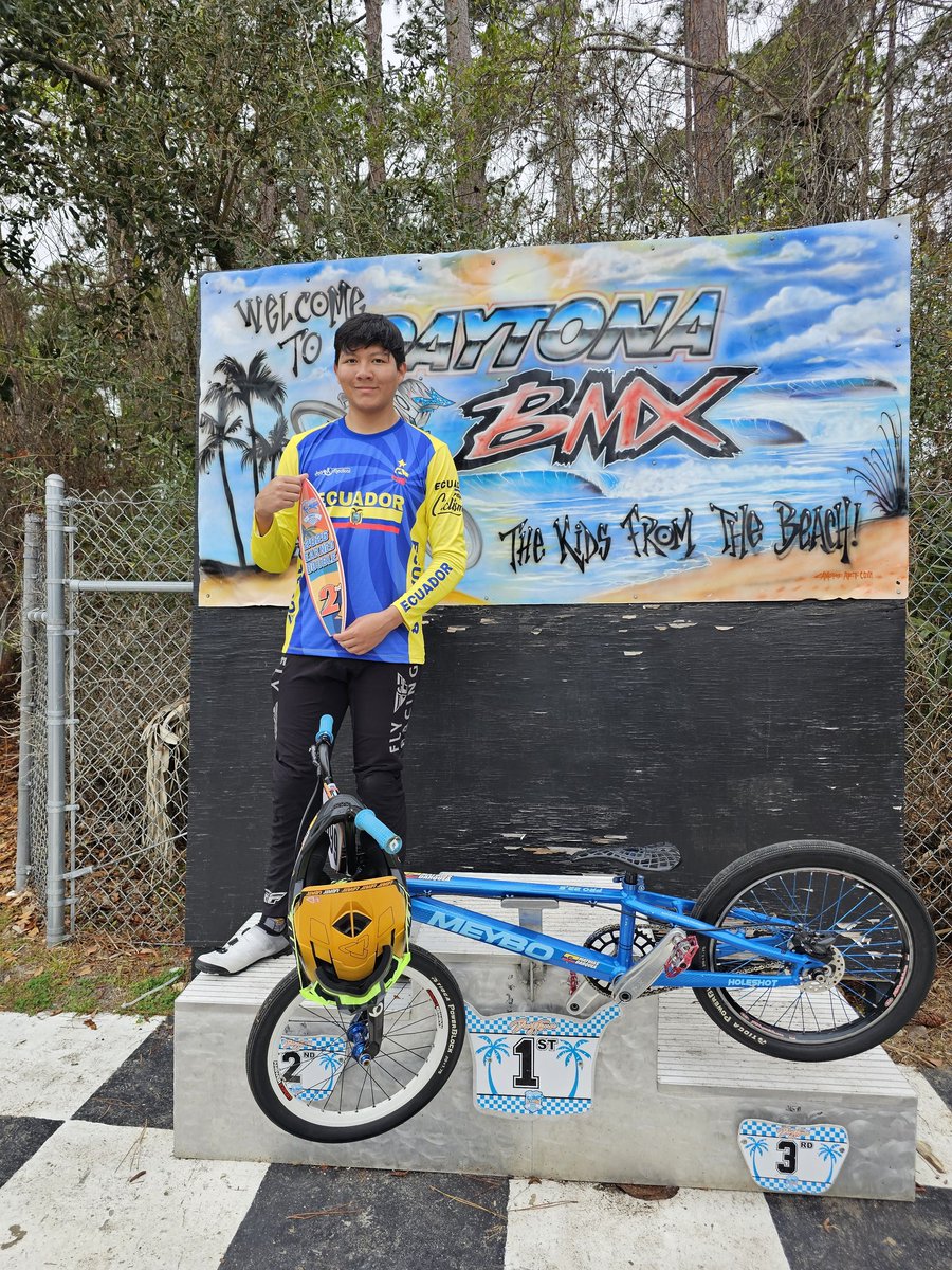 alejo_darquea's tweet photo. Gold Cup USA Bmx 2026 valida Daytona  categoria 17-20 años expertos 
GRANDE @darquea_bmx599 
Doble puntos 2do lugar
Gold Cup  3er lugar

@JOBMEDICAL1 @dasa.ec @mathi.uska @popsugar.uio @gruposalazar @ocavIp 
NUESTRO Club TEAM BEROCH 
Nuestra casa de corazón Luis Pretel https://t.co/TaSC3oy2fu