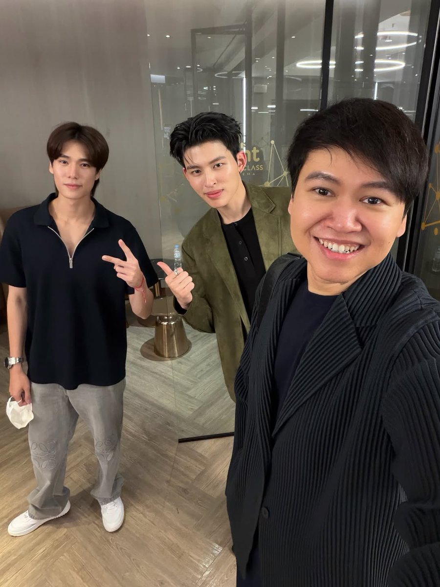 ppnaravit_home's tweet photo. IG update : xiseks 

From passion to profession!!! New role, new voice, new dream. Congrats! 

POND HOPPERS TH PREMIERE

@ppnaravit , #ppnaravit 
#HoppersTHxPond https://t.co/uWLRXCmZa2