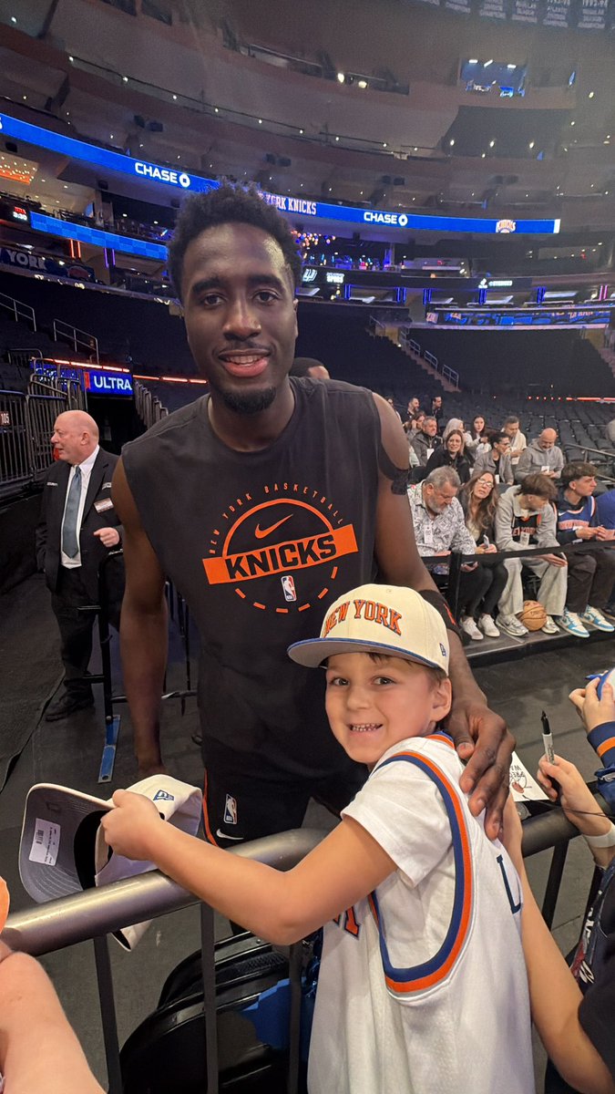 Mo Diawara 🤝 Leo

Pre-game promise: #51 wristband.
Post-game: we lost him in the Garden chaos after <a href="/Modwra/">Mohamed Diawara</a> crushed it again at MSG! 😅

We’ll run it back if we have to.

<a href="/Modwra/">Mohamed Diawara</a> — Leo is ready for that #51 for his special Knicks collection 💪

<a href="/nyknicks/">NEW YORK KNICKS</a> let’s finish the deal.