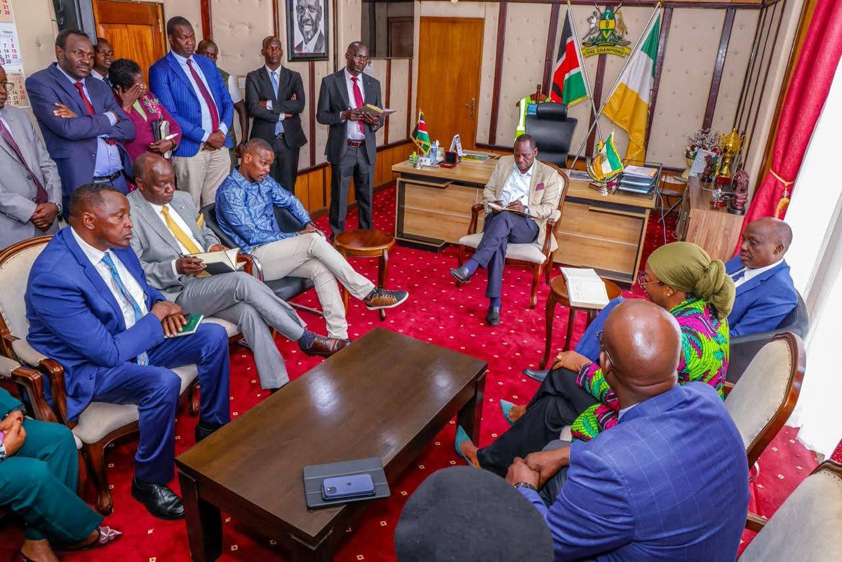 DrRonohpaul's tweet photo. @IFAD @DeboraBarasa @Eng_F_Ngeno @EnviClimateC_Ke @NemaKenya @WilliamsRuto @CS_MoALD @StateHouseKenya @HonJuliusMigos @HHichilema @citizentvkenya @_KithureKindiki #INReMP promotes regenerative agriculture, climate-smart solutions, and greener value chains to boost resilience and adaptive capacity among farmers.Flanked by Mariatu Kamara,@IFAD Country Director&amp; other key partners.
#BETAKILIMO
#INReMP
@_KithureKindiki @DeboraBarasa @MyGovKe https://t.co/lm8avlyoLC