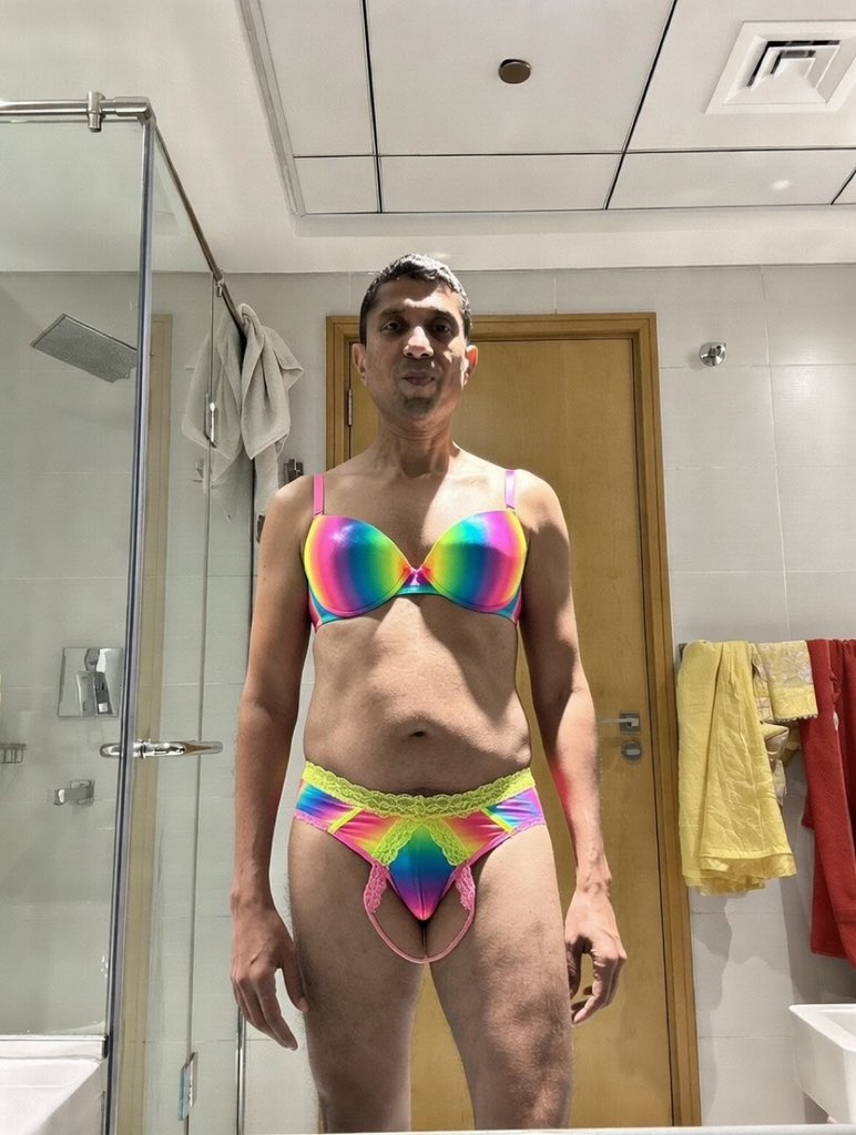 ഊമ്പൻ Rone tweet media