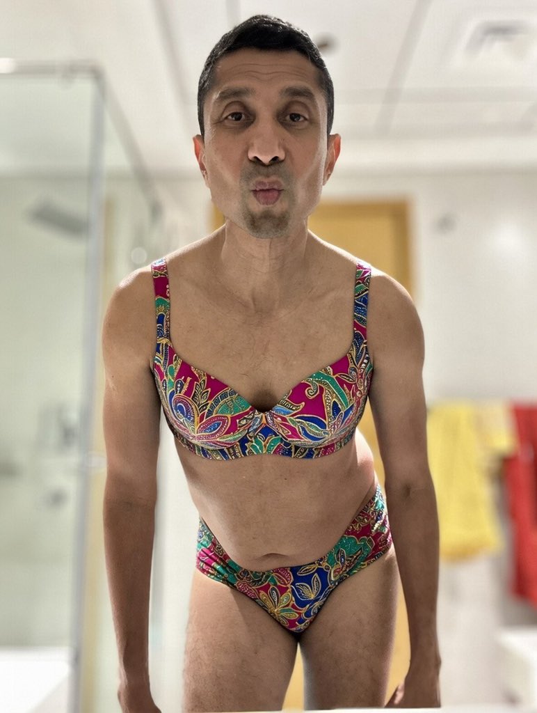 ഊമ്പൻ Rone tweet media