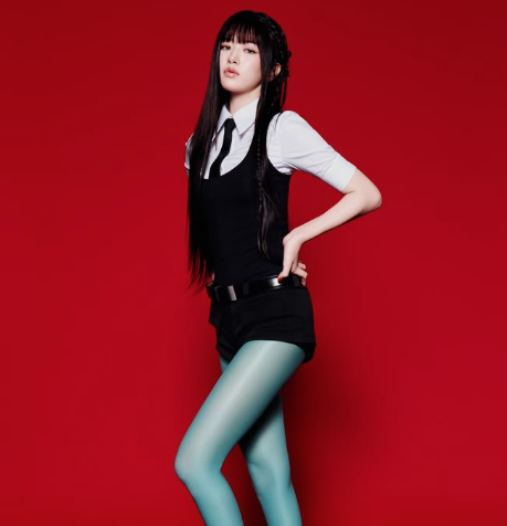 IVE's Yujin says that AI-written fan letters "upset her" when asked about it during a fansign:

"Don't write a fan letter if you're going to use ChatGPT. If I sense that you've used AI, I'm not going to hold back."