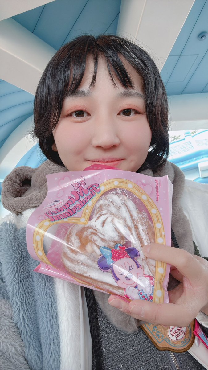 今日はミニーちゃんの日💕 み〜んなミニーちゃんに染まっちゃう