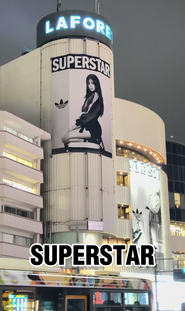 Street Girls Snap tweet media