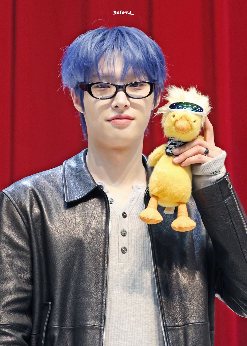 3clov4_'s tweet photo. 260220 디마뮤
-
 누가 병아리일까?..🥺🐣🖤
-
#에이티즈 #민기 
#ATEEZ  #MINGI https://t.co/PlZqq12CsN
