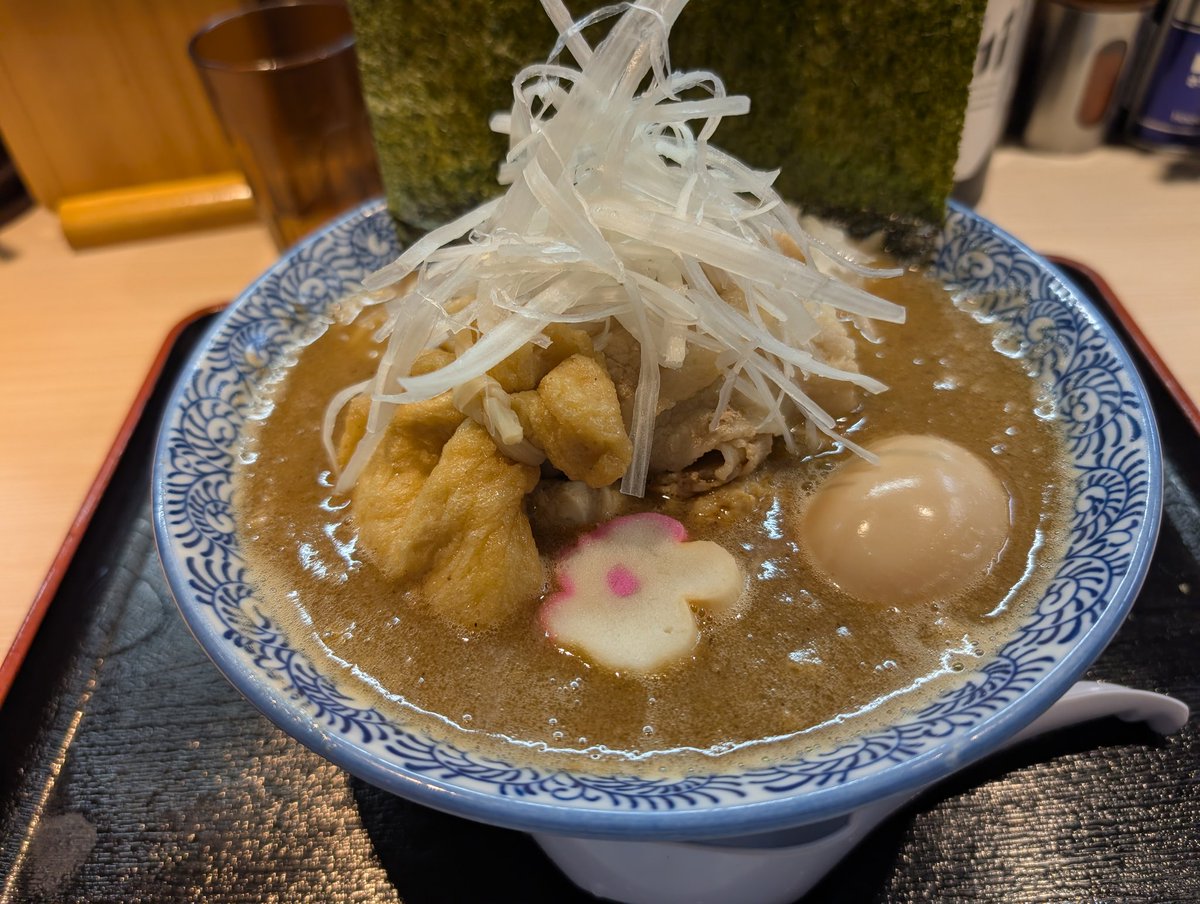 y18t05's tweet photo. 久しぶりに鶴嶺峰さんへ。
いつもはつけめんなんだけど、今日はらーめん。今日もご馳走様でした。
#らー麺土俵鶴嶺峰 https://t.co/eAc8xSt7Ou